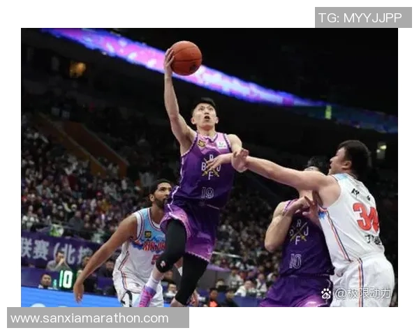 CBA北控队与上海队激战正酣谁能在这场对决中笑到最后