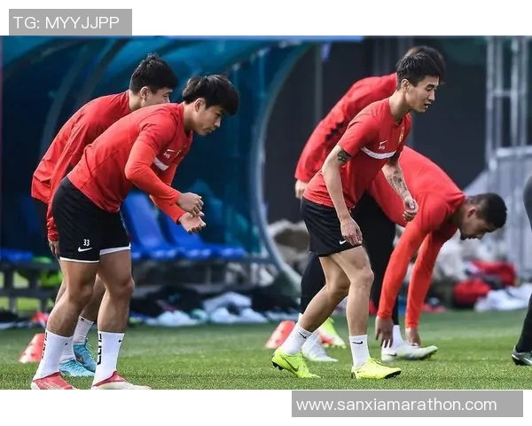 亚运男足激战泰国对阵卡塔尔精彩对决引发球迷热议