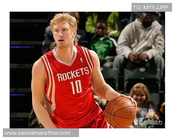 布鲁克洛佩斯：从篮筐之下的巨人到NBA的全能战士之路